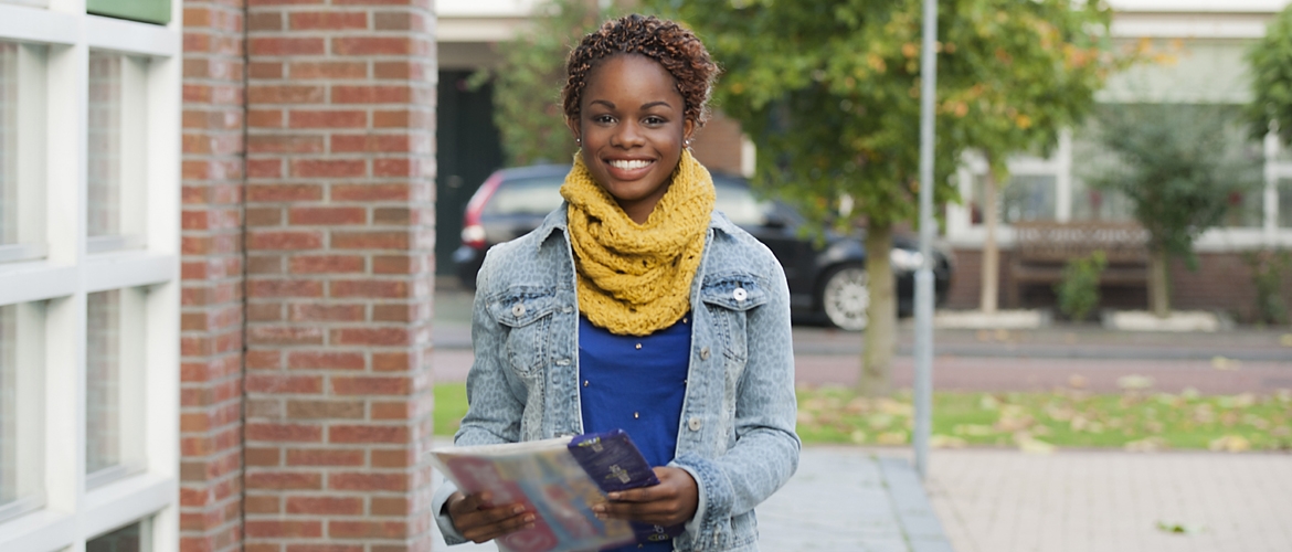 Spotta werft mobile-first generatie met video recruitment en bespaart 69%. (Spotta)