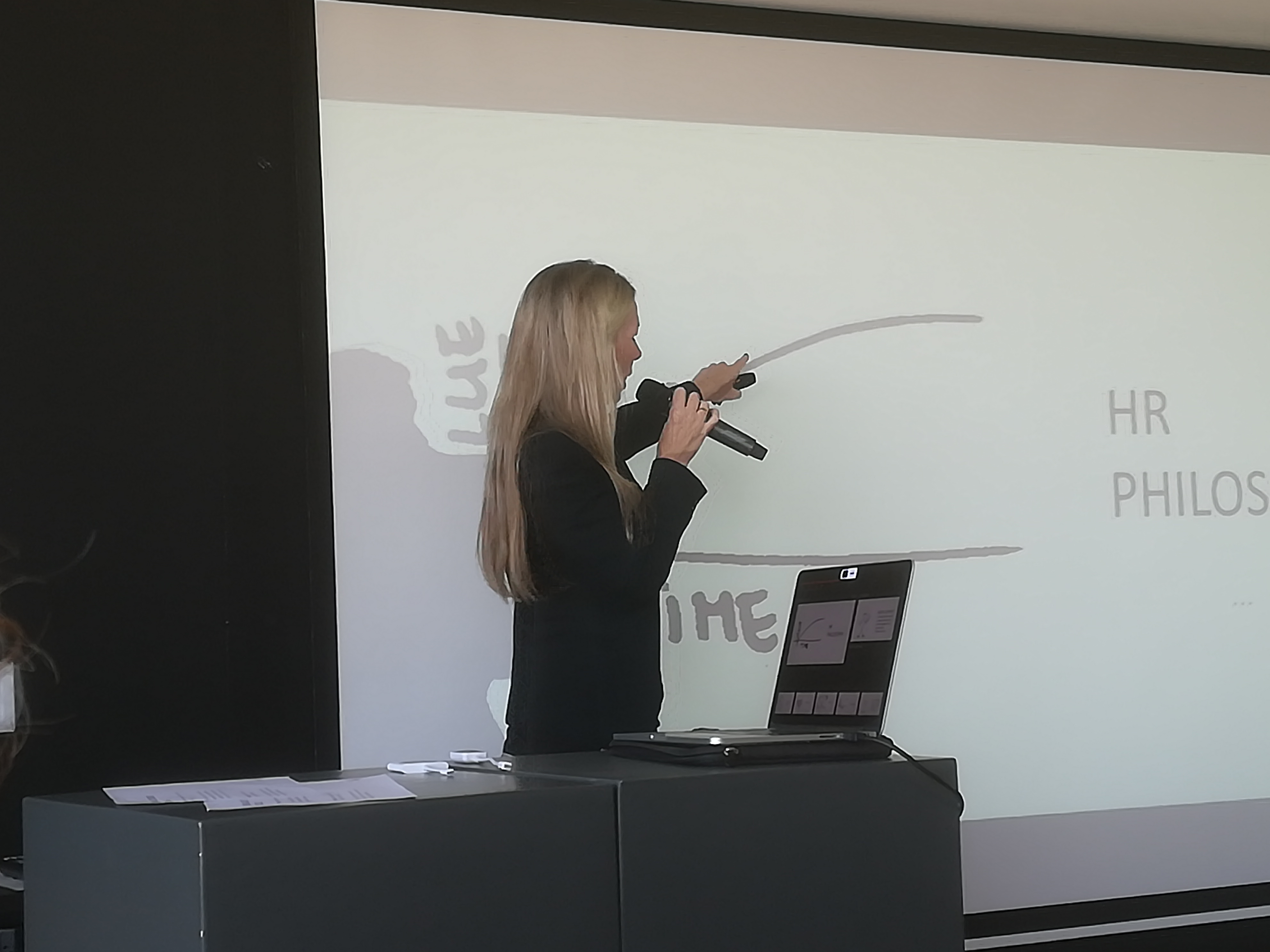 HR Blend - A human touch through technology