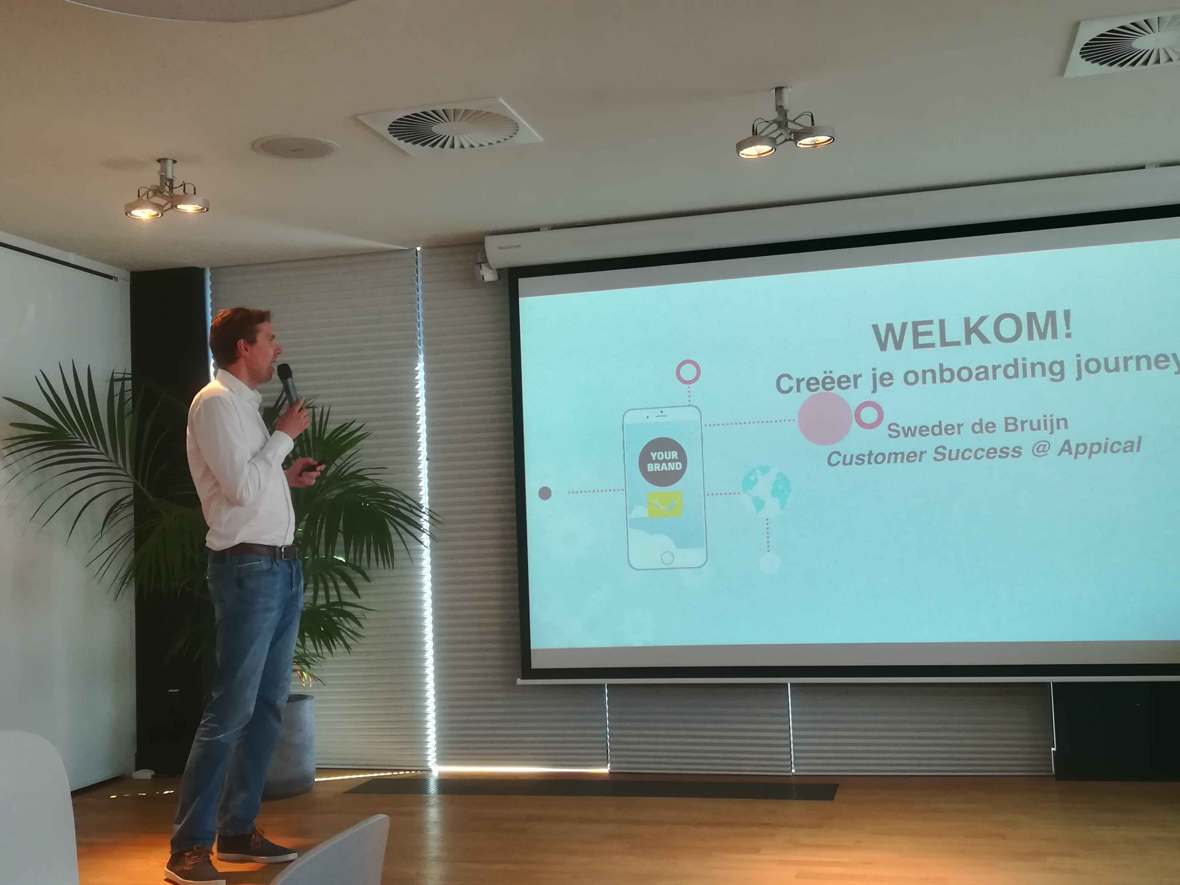 HR Blend - A human touch through technology