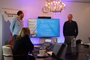 Presentatie van inzending in de categorie best case: HuisartsenHulp