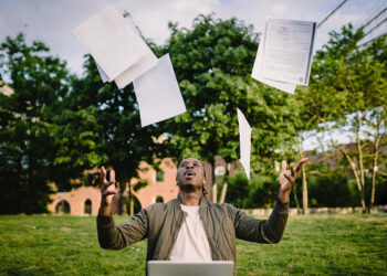 Mannen gebruiken vaker AI bij solliciteren dan vrouwen