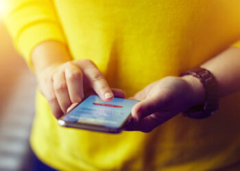 Vijf feiten en fabels over het mobiel solliciteren van jouw kandidaten