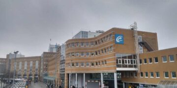 Archieffoto van UWV-kantoor bij station Groningen, gebruikt bij het artikel over het stopgezette AI-matchingproject
